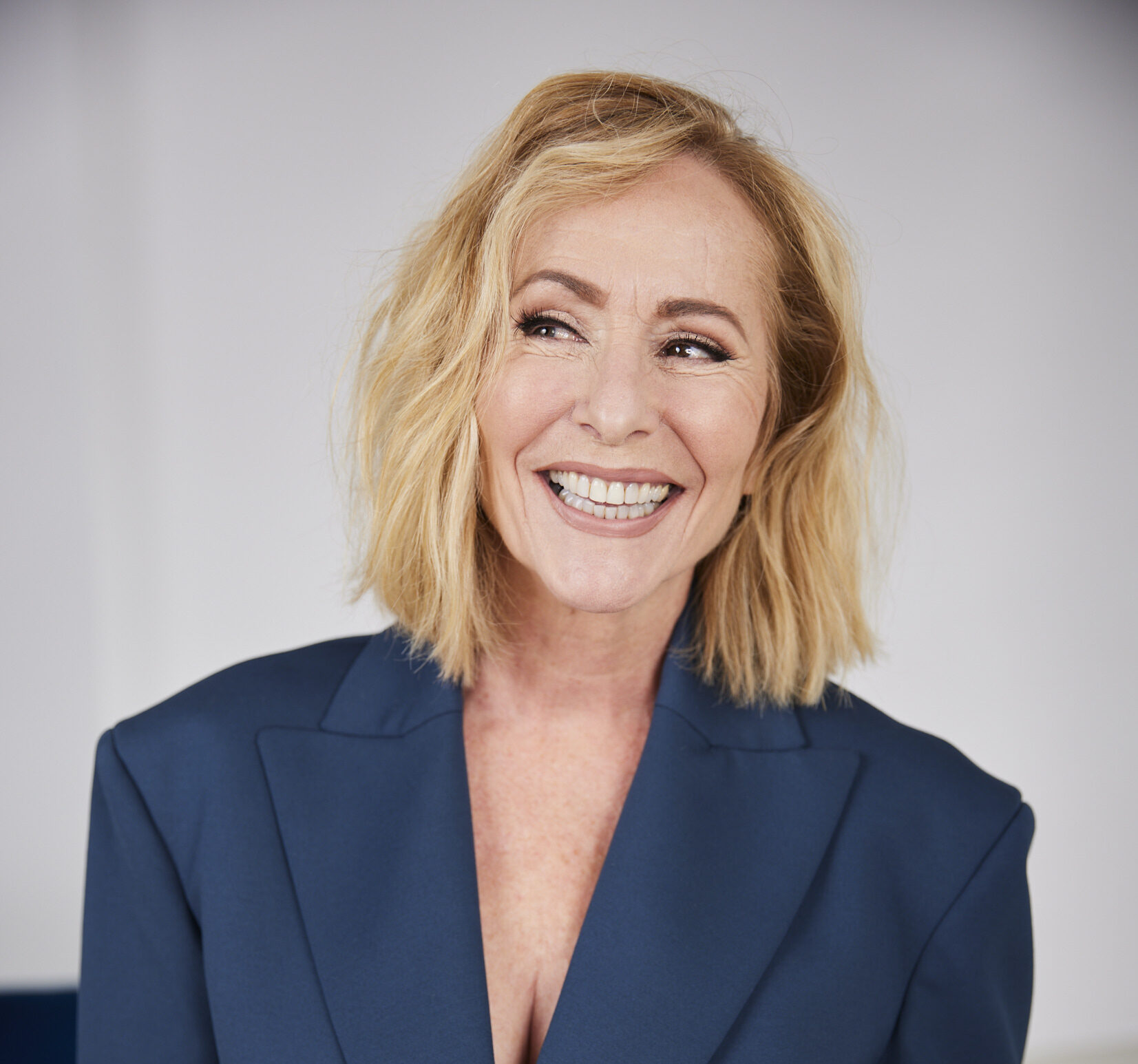Angela Groothuizen